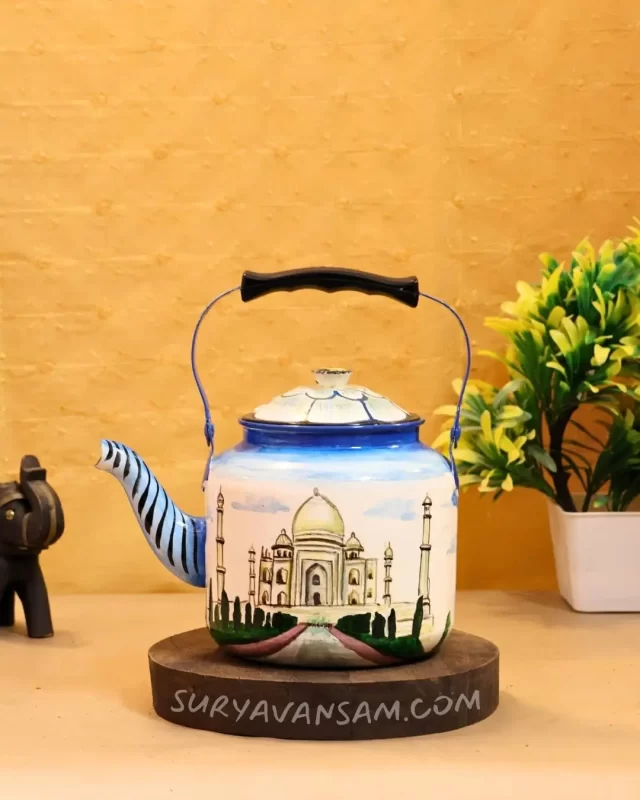 Beautiful tea kettle, stylish tea kettle, handpainted tea kettle, painted tea kettle, steel tea kettle, taj mahal tea kettle, gift for her, gift for sister, homedecore, gift for mum, gift for father, gifting items, kitchen gift, table gift items