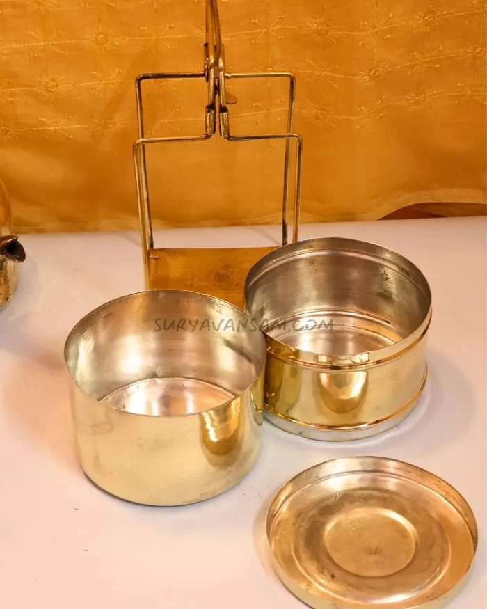 brass lunch box antique lunch box unique lunch box brass vintage tiffin vintage tiffin with 2 compartments brass collectable items vintage collectable items brass items brass vintage items old antique items brass oldest items vintage product